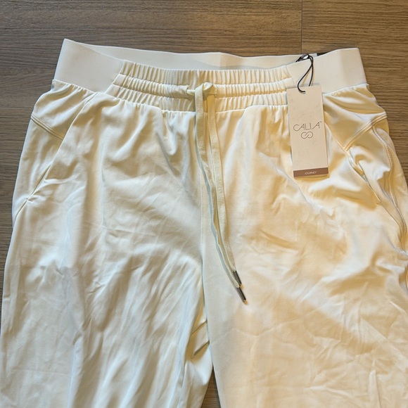Calai mid rise jogger NWT size medium - Picture 2 of 5